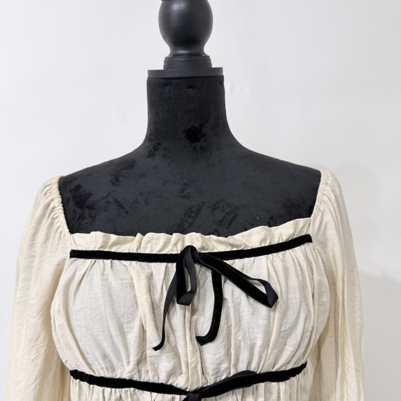 Thirty Thirty Milkmaid Smocked Crop Top Med. Cream Black Bows Ren Faire Peasant - Picture 2 of 8